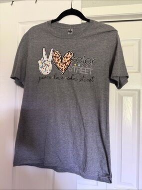 Color Street Gray Peace Love Graphic Tee with Leopard Heart